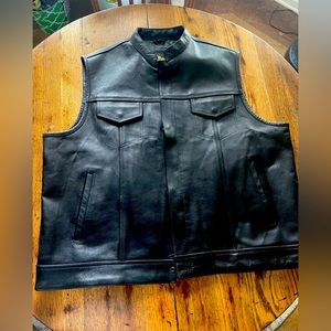 Leather motorcycle vest new without tags